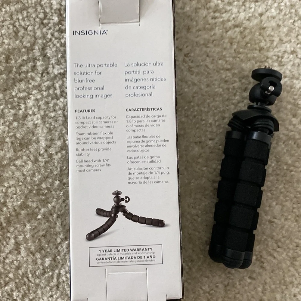 New in box Insignia 6” flexible tripod black